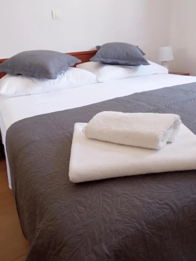 Great Apartment, Free Parking In The Garage, Znjan Split