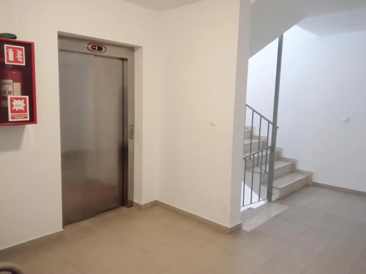 Great Apartment, Free Parking In The Garage, Znjan Split